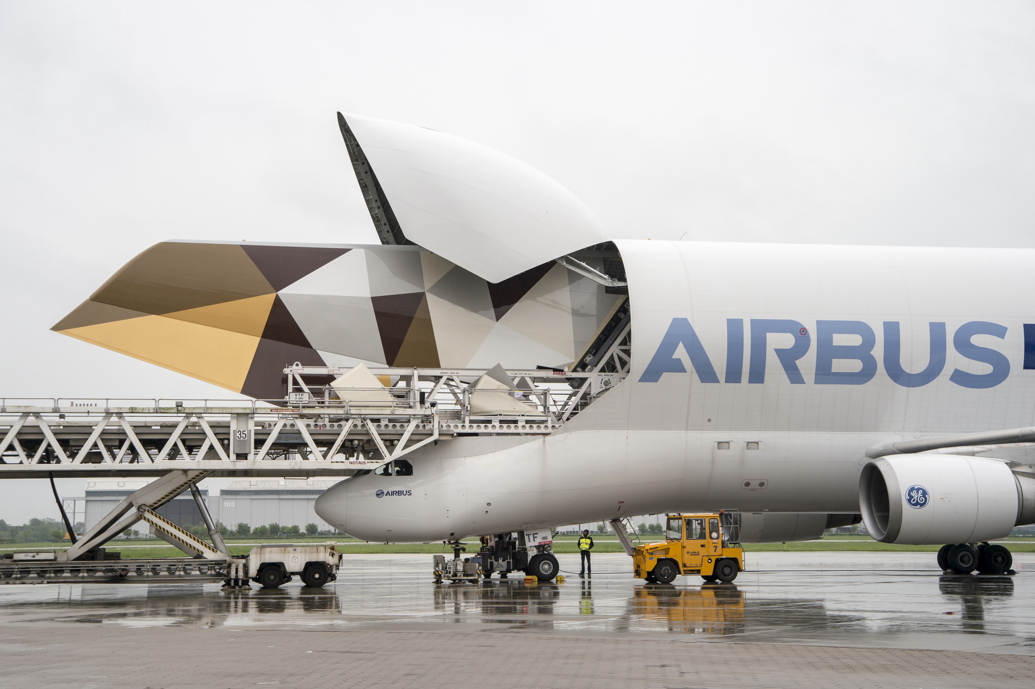 onemba-students-and-alumni-visit-airbus-in-hamburg-news-about-rsm